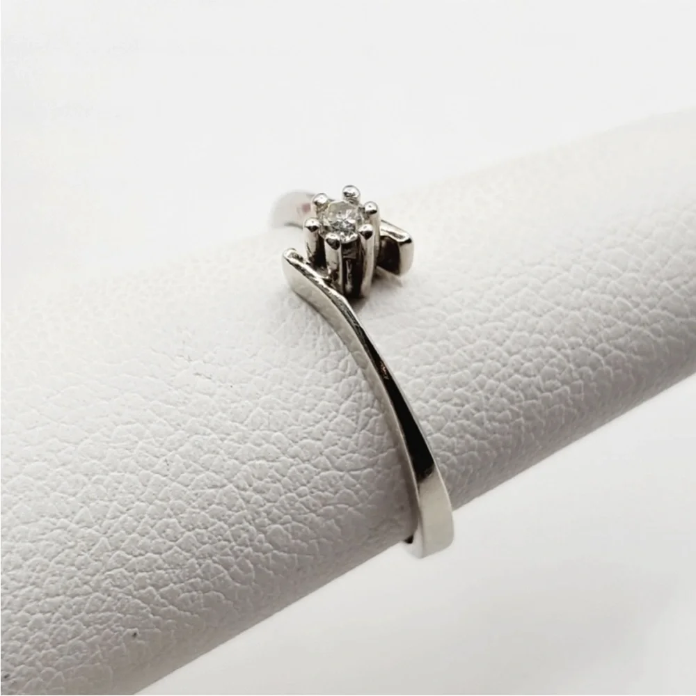 10k Solid White Gold Genuine Round Diamond Solitaire Vintage Ring